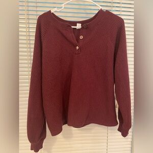 Old Navy maroon thermal waffle knit long sleeve top. Size large